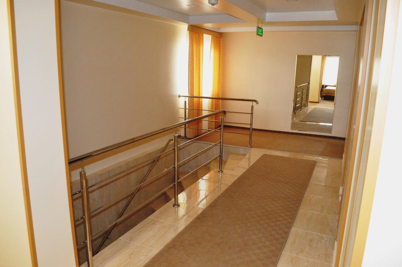 Hotel Andrei Cimpia Turzii Exterior photo